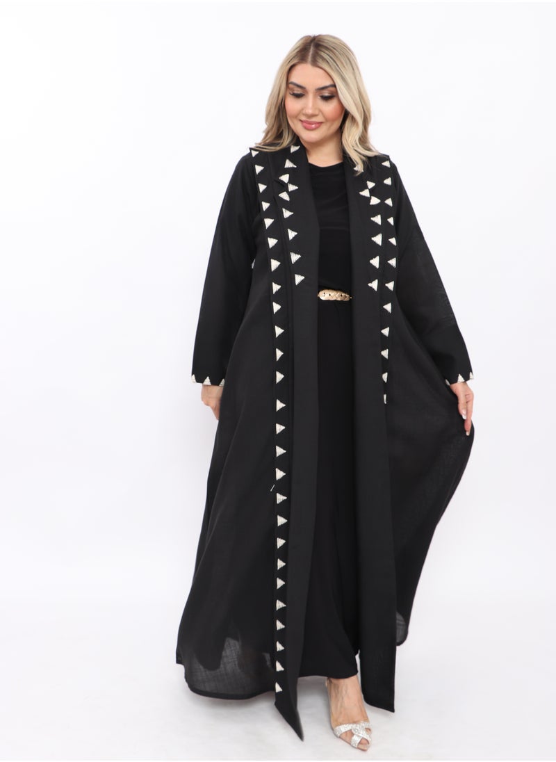 Black abaya with white triangle embroidery on the back and front - pzsku/ZA768D9EC748DE742C4FEZ/45/_/1717012310/b161bb0a-352e-43bd-80e7-8fb1a407deaa