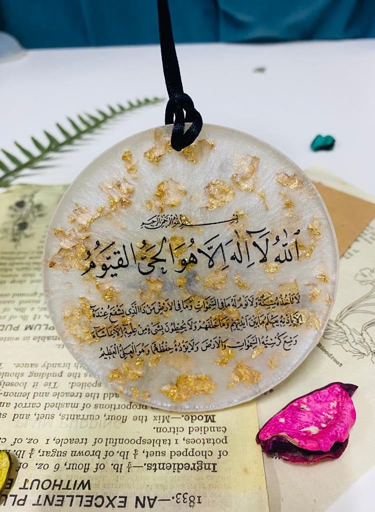 An elegant One-sided Car Pendant Embroidered With Gold Leaf From Luxurious Resin - Image 3