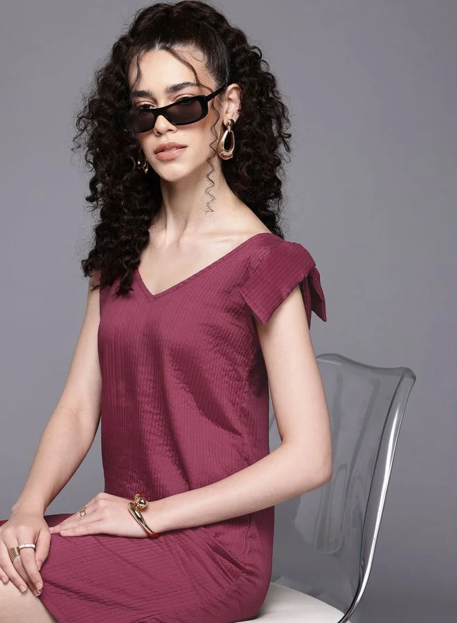 Women Fit and Flared Textured V-Neck Sleeveless Shift Dress