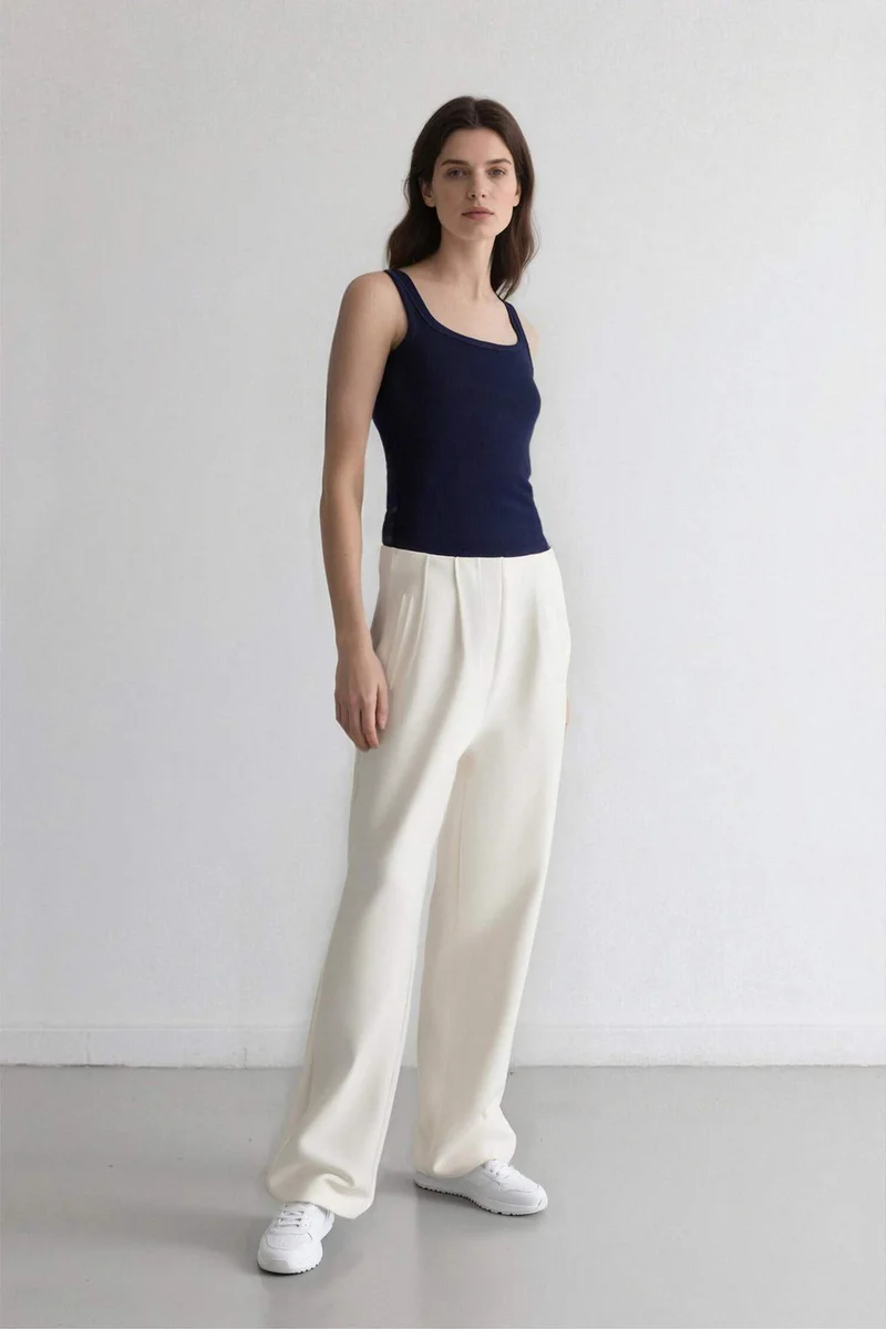 ديفاكتو Carrot Fit High Waist Skinny Leg Crop Trousers