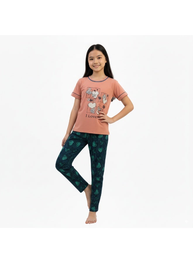 جوانا طقم بيجاما بناتي بطبعة أحبك، قميص بأكمام قصيرة وبنطال طويل، فوشيا - Image 4