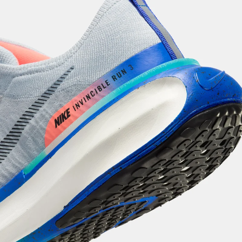 Nike Men's Invincible 3 Road Running Shoes