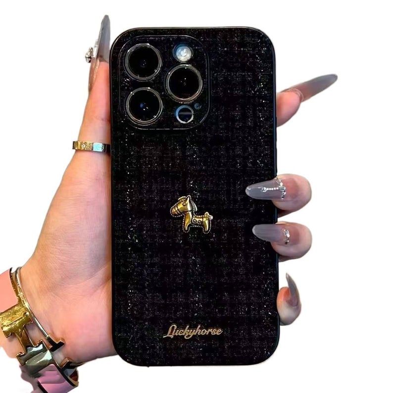 غطاء واقي بسيليكون لـ iPhone 15 / 15 Plus / 15 Pro / 15 Pro Max باللون أسود مضاد للانزلاق من السيليكون مع تغطية كاملة وقبضة مضادة للانزلاق مع مقاوم للصدمات مع حماية من السقوط - Image 1