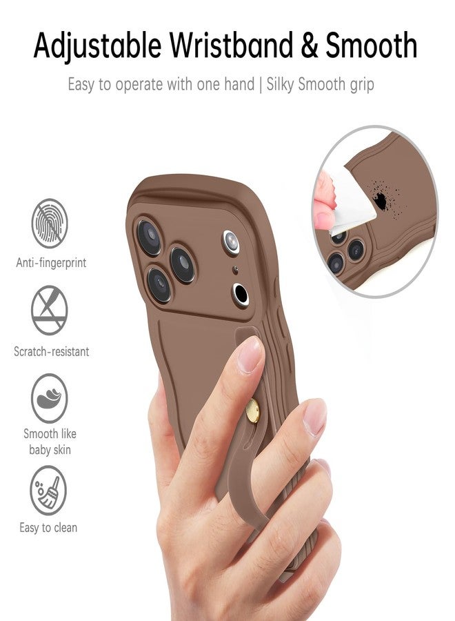 جراب GUAGUA لهاتف iPhone 17 Pro Max مع حزام للمعصم، جراب هاتف بحواف مموجة، شكل حلزوني لطيف مع حزام معصم قابل للتعديل، مسند، مقاوم للصدمات، مانع للانزلاق، مناسب لهاتف iPhone 17 Pro Max مقاس 6.9 بوصة، بني - Image 3