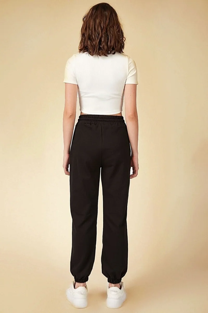 فيفيل Women's Black Pocketed Sweatpants Jogger