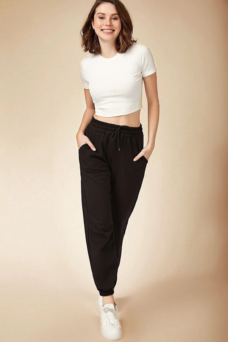 فيفيل Women's Black Pocketed Sweatpants Jogger
