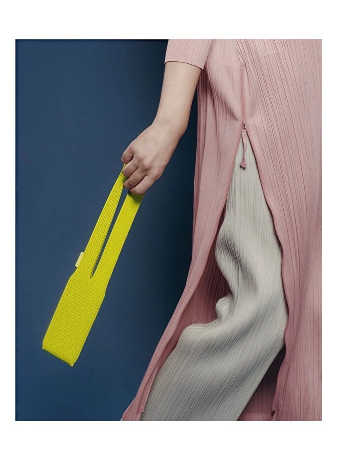 Macon 3D-Knitted Phone Pocket Case & Crossbody Bag – Eco-Friendly, Ultra-Light Stretchable Sleeve for iPhone & Full Apple Series - Image 2