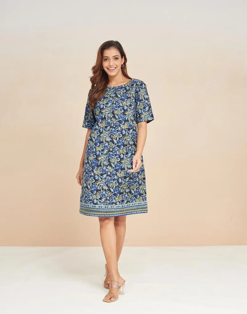 فاب انديا فستان قصير قطني مطبوع يدويًا باللون الأخضر