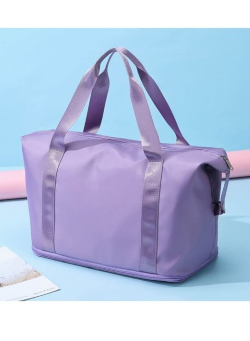 م اكس م حقيبة سفر نسائية، حقائب يد كبيرة قابلة للطي، حقيبة يد مقاومة للماء وقابلة للتمدد للسفر والاستخدام اليومي (أرجوانية) - Image 1