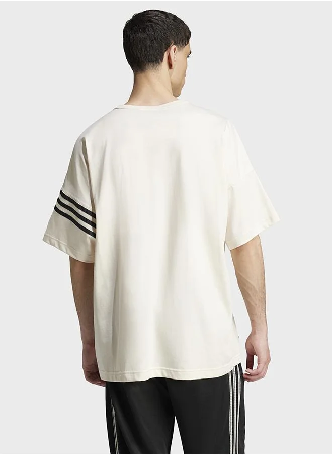 اديداس تيشيرت Neuclassics