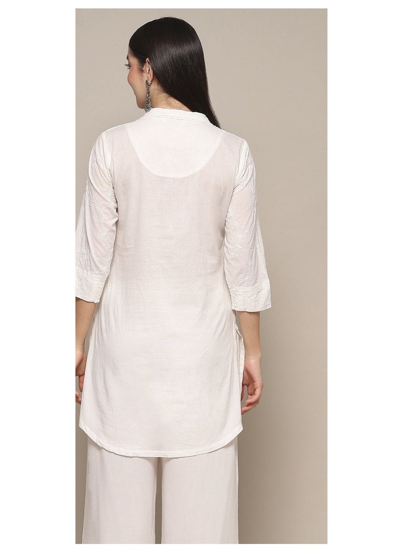Biba White Cotton Embroidered Straight Short Kurta - Image 4