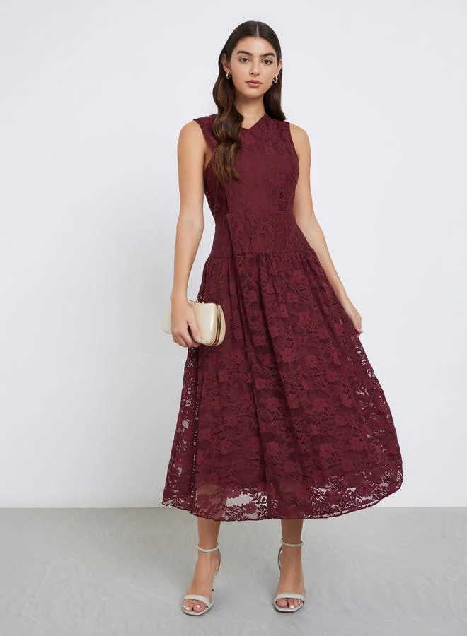 Styli Burgundy Lace Sleeveless Midi Dress