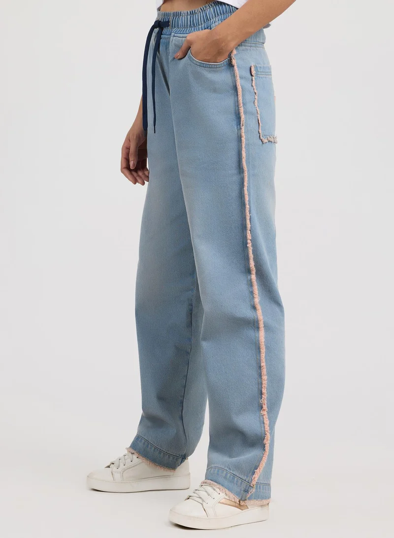 كامبوس سوترا جينز نسائي أزرق فاتح بقصة مريحة بدون ثنية للاستخدام اليومي