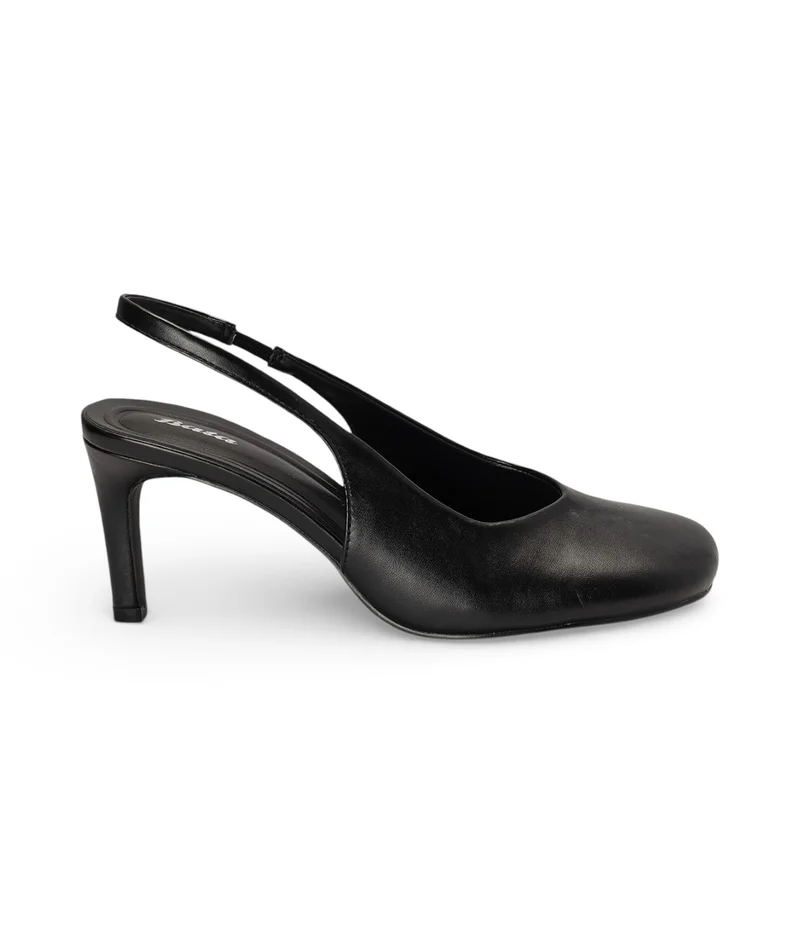 باتا حذاء بكعب عالٍ وسير خلفي