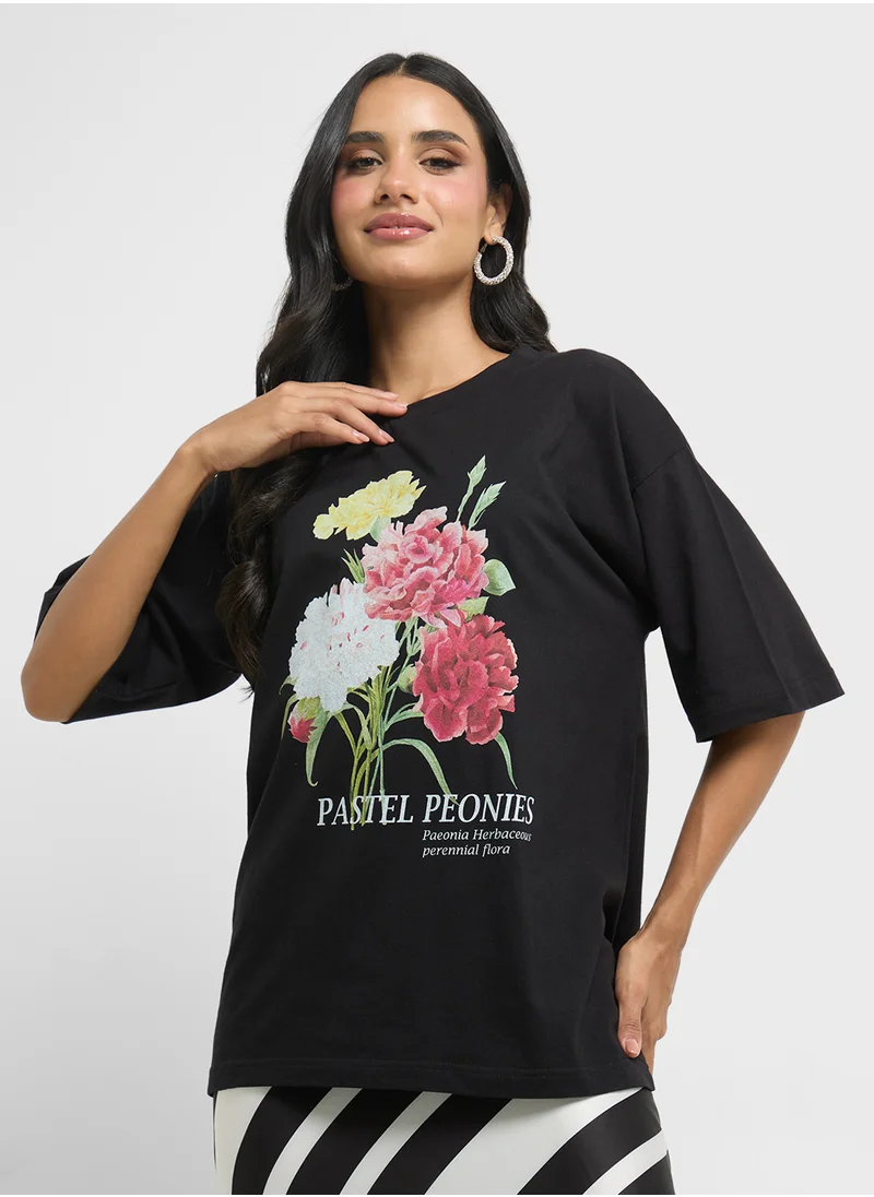 جينجر Oversize Floral Graphic T-Shirt