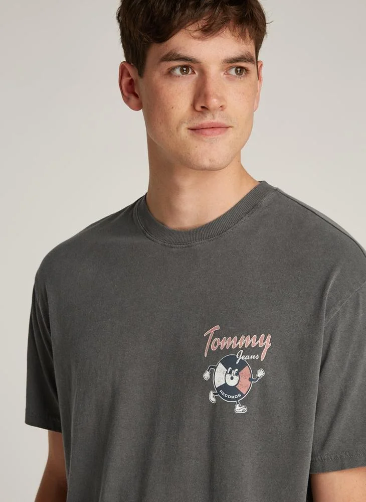 TOMMY JEANS Logo Short Sleeve Crew Neck T-Shirt