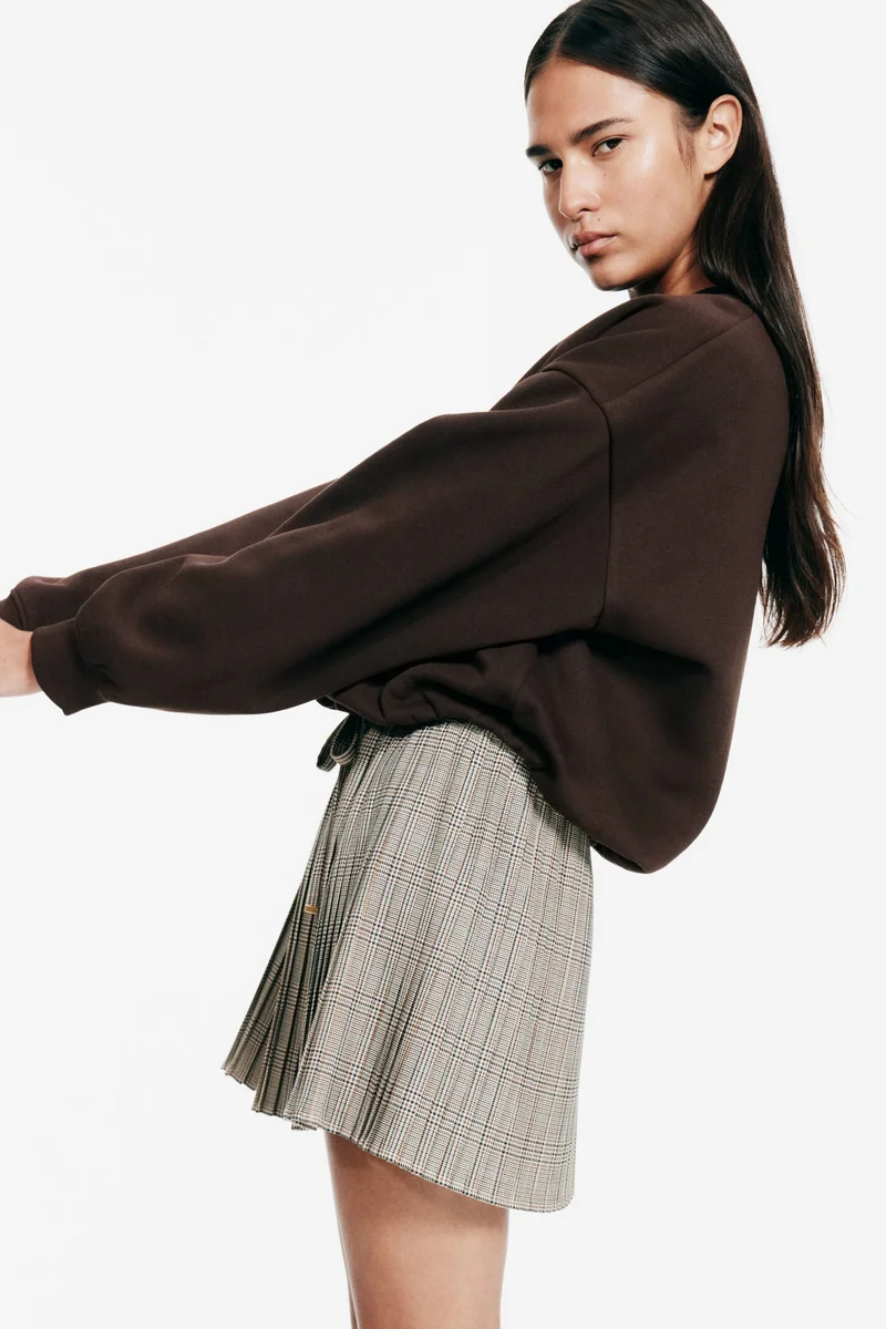 اتش اند ام سويت شيرت بقصّة فضفاضة