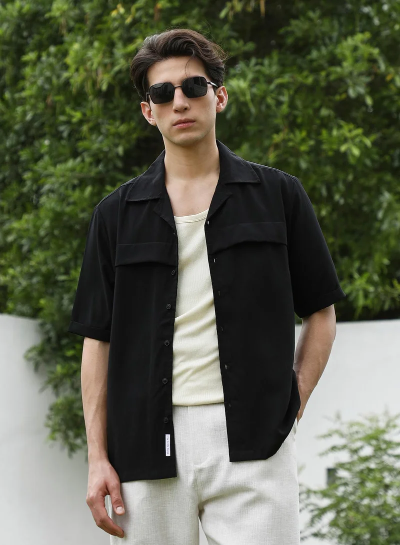 كامبوس سوترا Men's Black Cuban Collar Short Sleeve Shirt