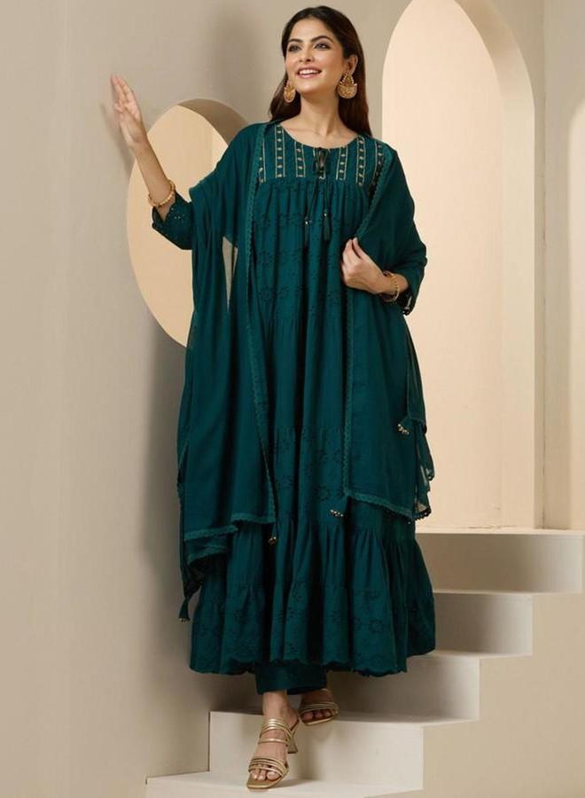 Ishin Green Cotton Kurta with Pant and Dupatta Set - Image 5