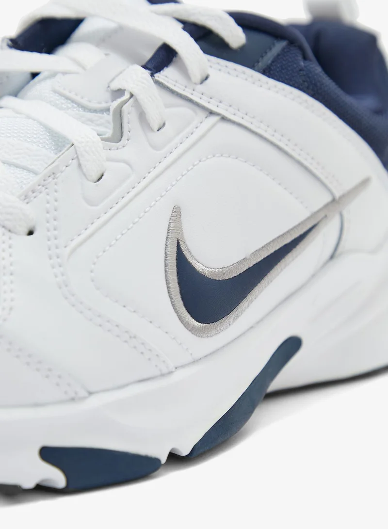 نايكي حذاء ديفايالداي