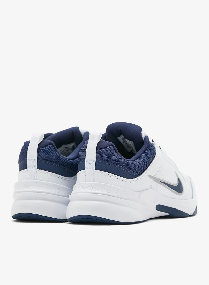 نايكي حذاء ديفايالداي