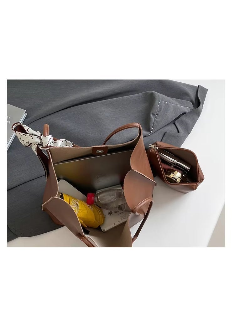 عرب شنطة كتف نسائية جلد صناعي أنيقة – حقيبة كبيرة يومية مع محفظة صغيرة – خفيفة وعملية للعمل والخروج - Image 4