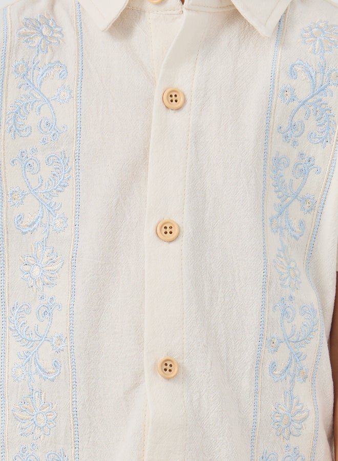 ستايلي قميص ستايلي بأزرار وياقة عريضة مطرزة - Image 3