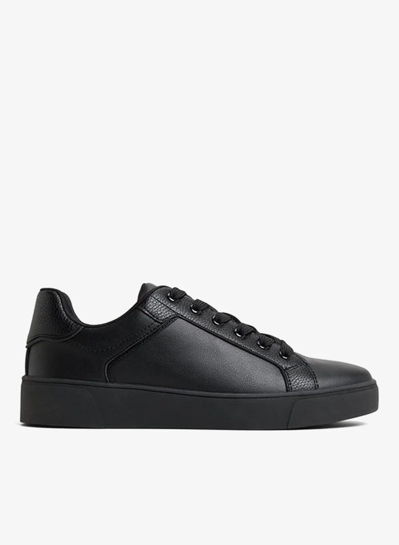 Call it Spring Tarynn Ladies Black Low Top Sneaker