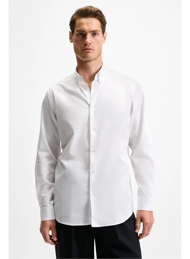 Grimelange RISTO Men's Button-Down Shirt with Collar and Cuffs, White, Made from Fabric that Minimizes Ironing Need After Washing.