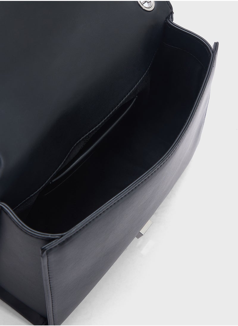 CALVIN KLEIN MINI QUILTED CONVERTIBLE CHAIN BAG  - Image 5