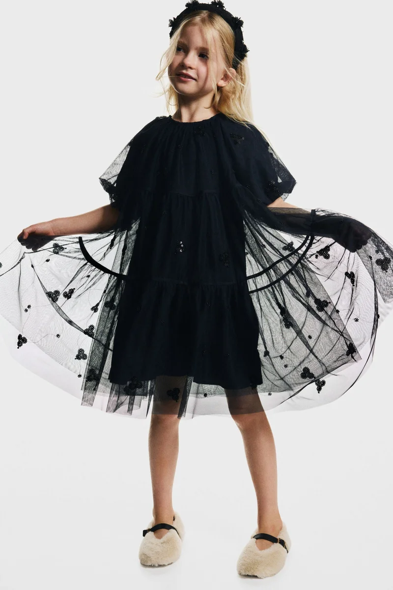 اتش اند ام فستان من التول مزين بالترتر اللامع