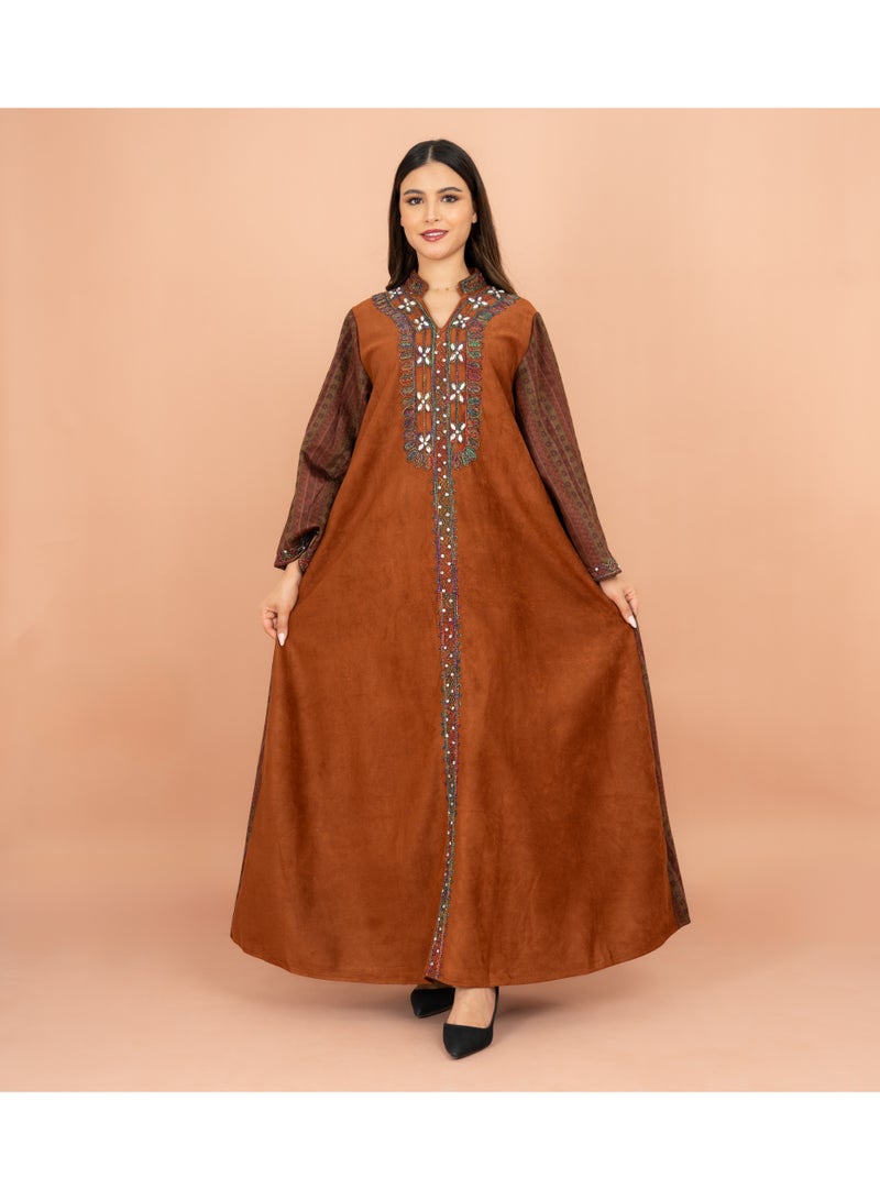 اكسا جلابية شتوية سادة مطرزة بألوان زاهية - Image 5