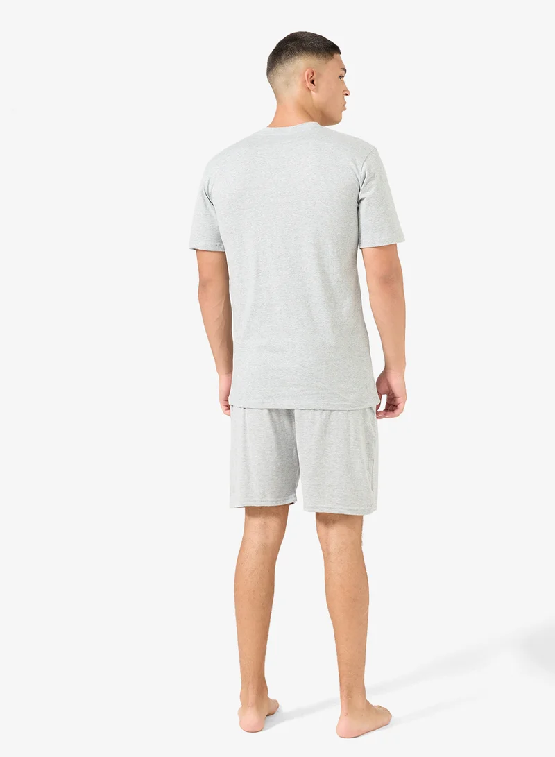 سفنتي فايف طقم بيجامة تي شيرت وشورت