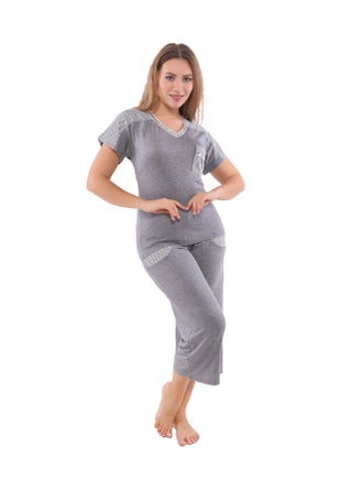 Chic women's Bermuda pajamas and a T-shirt, elegance and beauty with a simple touch. - pzsku/ZA7AA3C39450C4A6A5635Z/45/_/1718003660/4f06c503-f45b-477b-bec4-8b02f8db9474