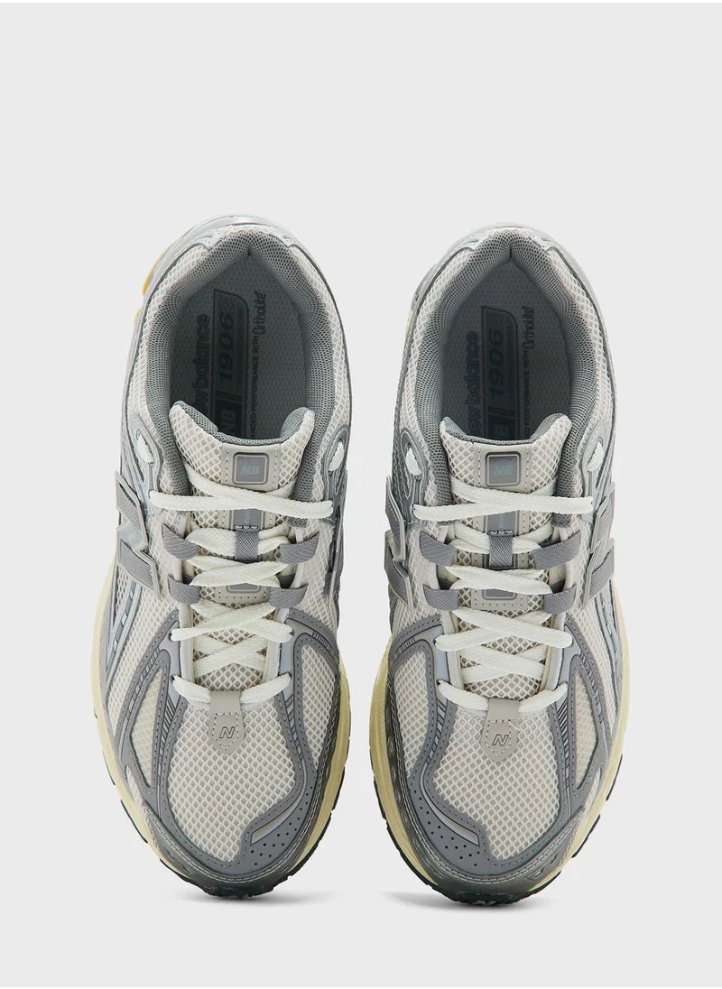 New Balance 1906 Sneakers