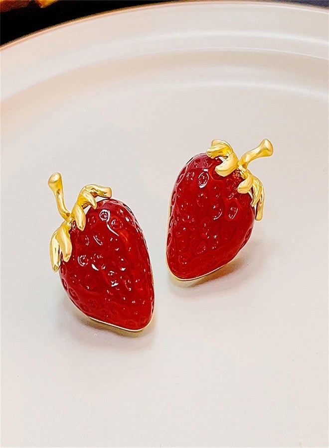 أقراط فراولة حمراء للنساء من WCRAZYE، مصنوعة يدوياً من الراتنج ثلاثي الأبعاد، أقراط مرصعة على شكل فاكهة الفراولة، إكسسوارات مجوهرات، هدية مثالية لأعياد الميلاد، عيد الحب، عيد الأم (فراولة حمراء) - Image 4