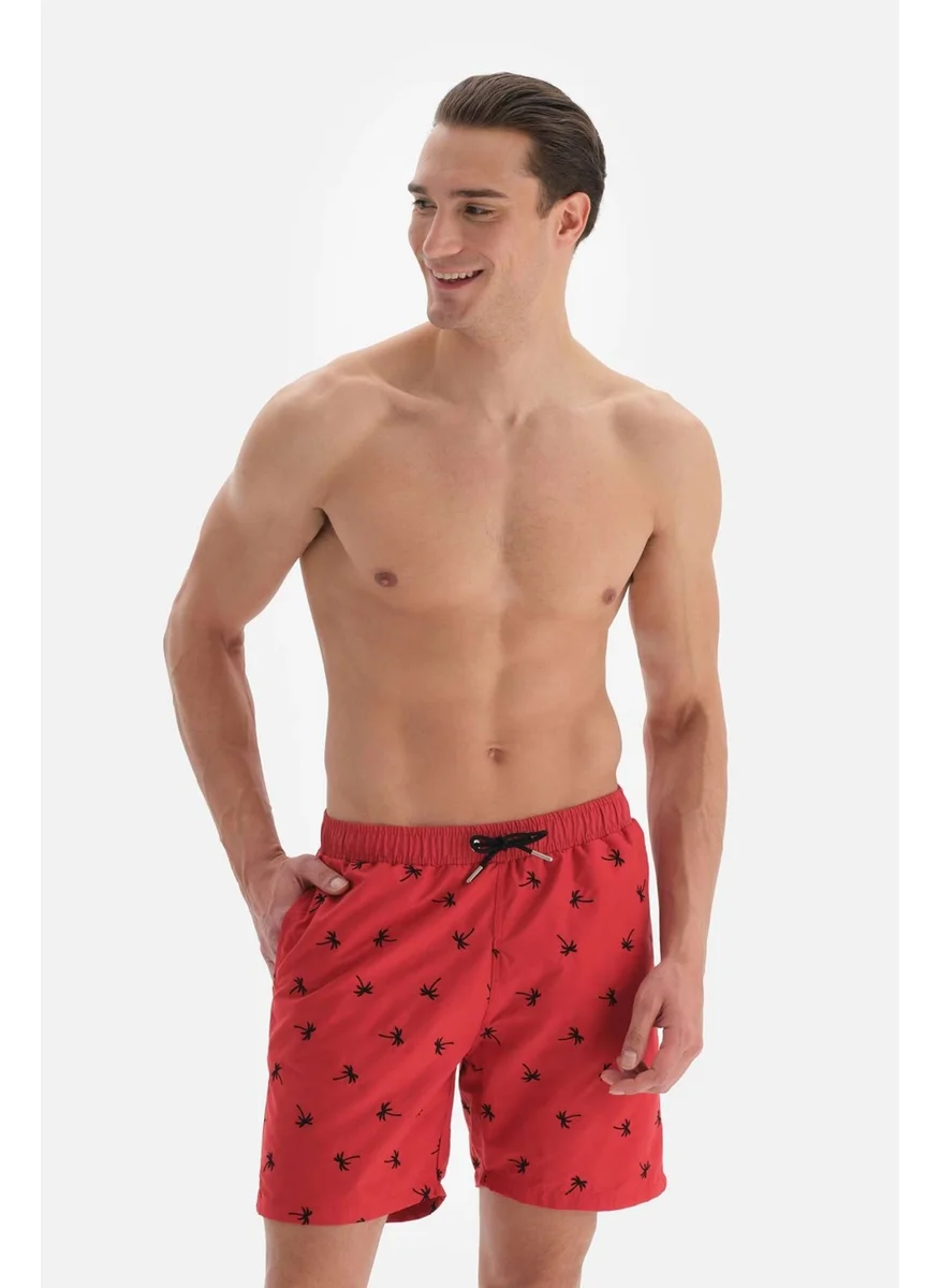 داجي Red Palm Embroidered Mid Shorts