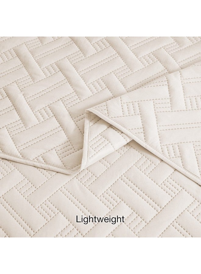 VAS COLLECTIONS® All Weather 3 Pcs 100% Cotton Ultrasonic 280 TC Solid King Size Quilted Bed Cover/Bedsheet with 2 Pillow Covers, (90X100 Inches, 254X228 cm-Light Brown) - Image 4