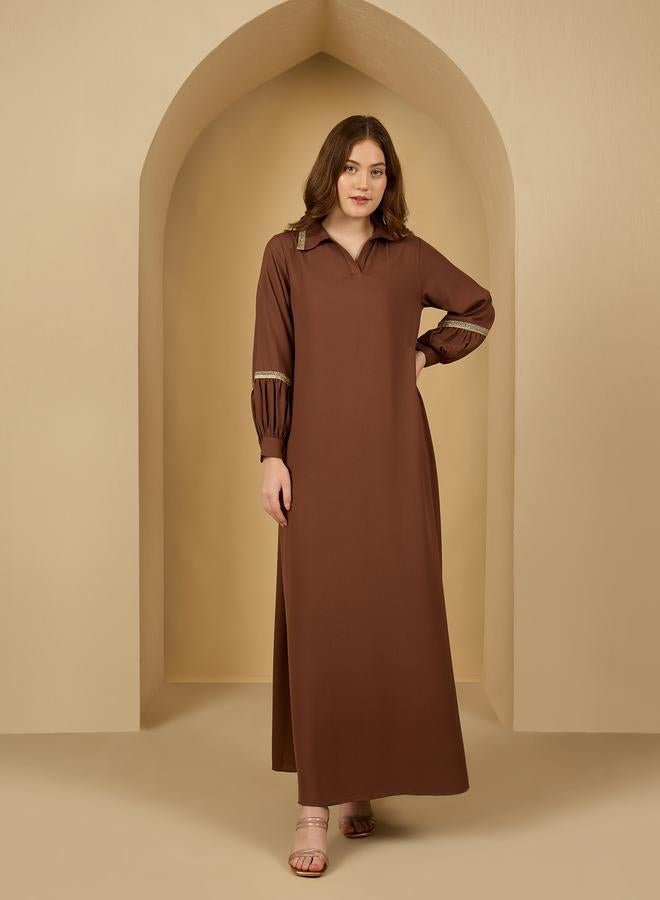 ستايلي جلابية ستيل بياقة مزينة بالدانتيل - Image 2