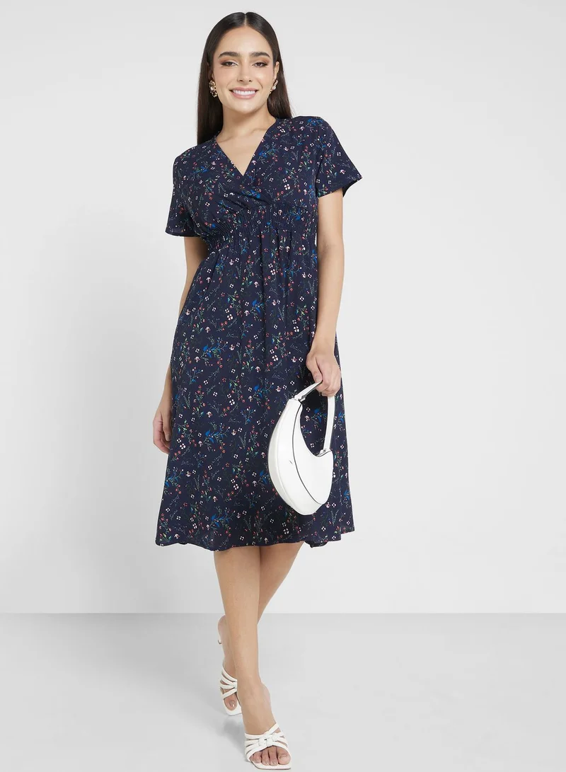 ايلا فستان بطباعة ديتسي