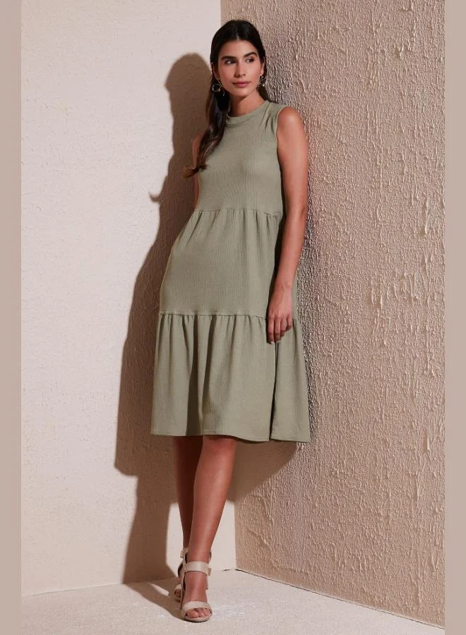 ليلا فستان ميدي بدون أكمام بقصة عادية للنساء