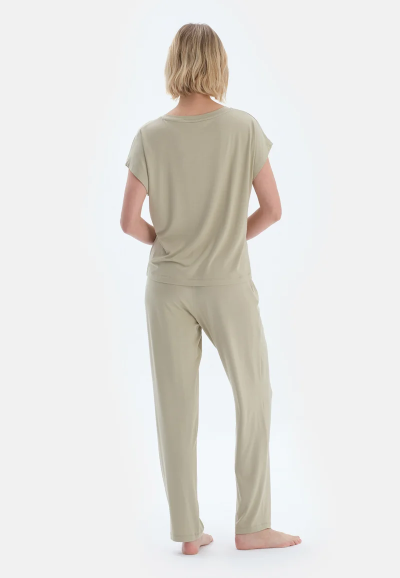 dagi Regular/Classic Fit T-shirt & Trousers Pajama Sets V Neck Viscose Blend Sleepwear
