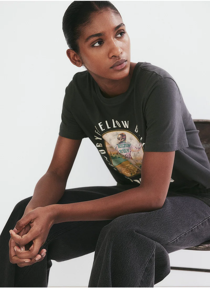 H&M T-Shirt With A Motif