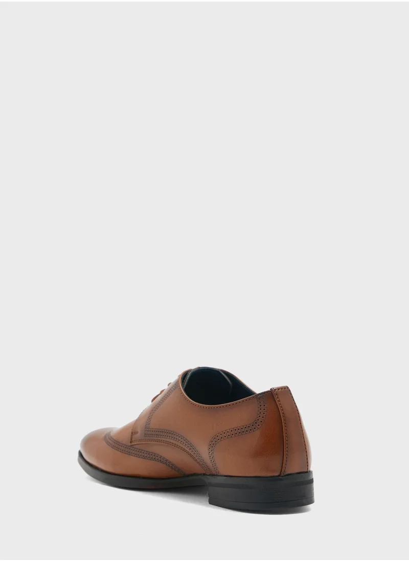 روبرت وود Wing Cap Brogue Formal Lace Ups