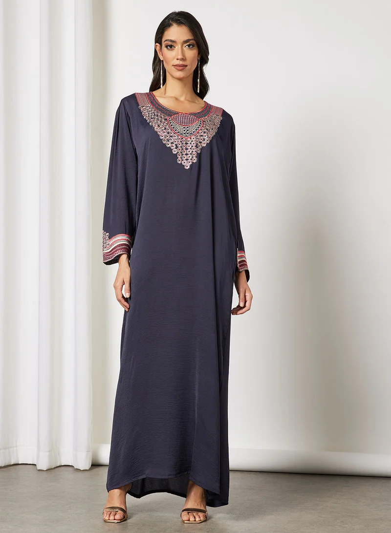 Hayat Jalabiya With Peacock Embroidery And Belt