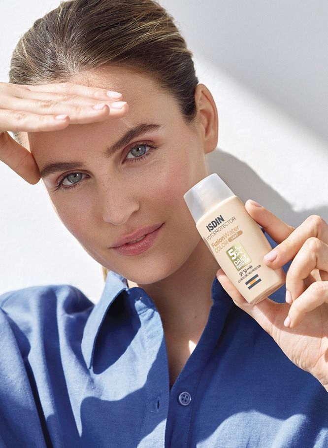 ISDIN Fotoprotector Fusion Water Color SPF 50 Light 50ml - Image 2