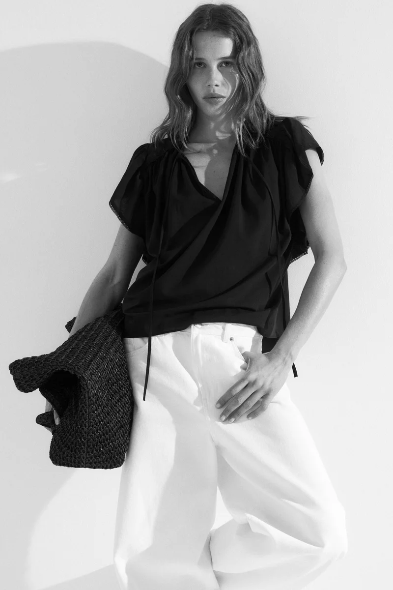 H&M Oversized lace-trimmed blouse
