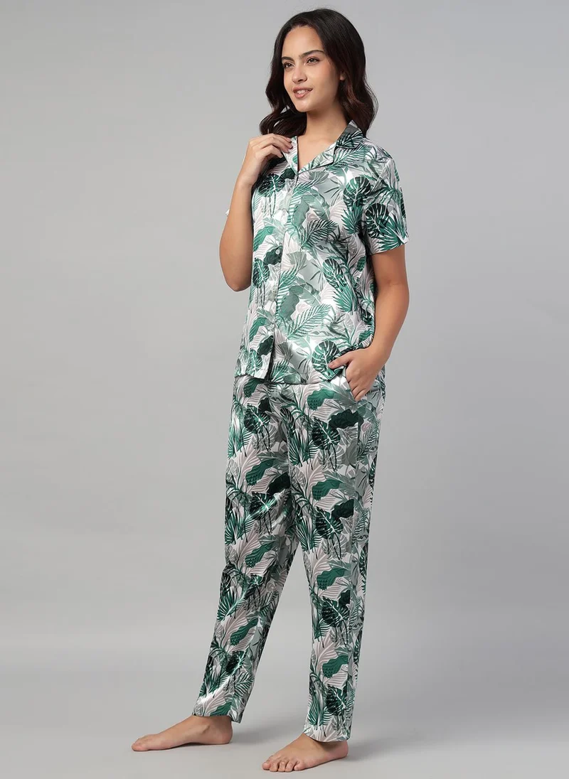 كلوفيا Clovia Leaf Print Button-Down Shirt & Pyjama Set in Light Green - Satin