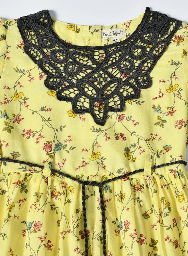 BELLA MODA Floral Crochet Dress