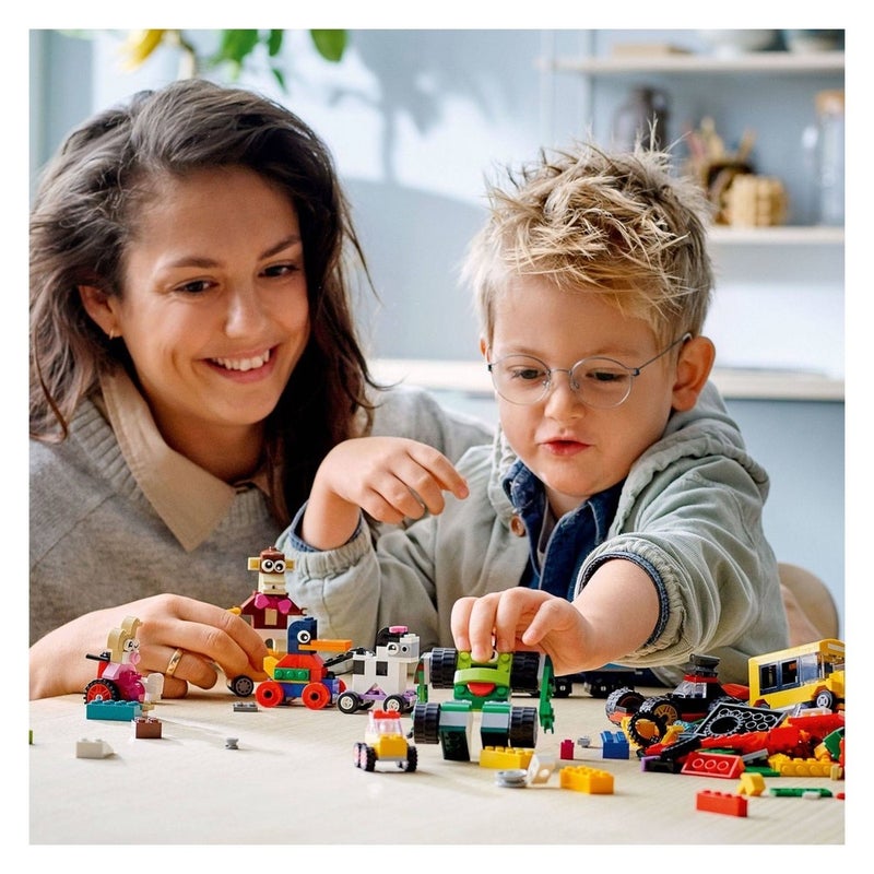 LEGO - Classic Stone Box with Wheels 653 Pieces - 11014 - Image 5